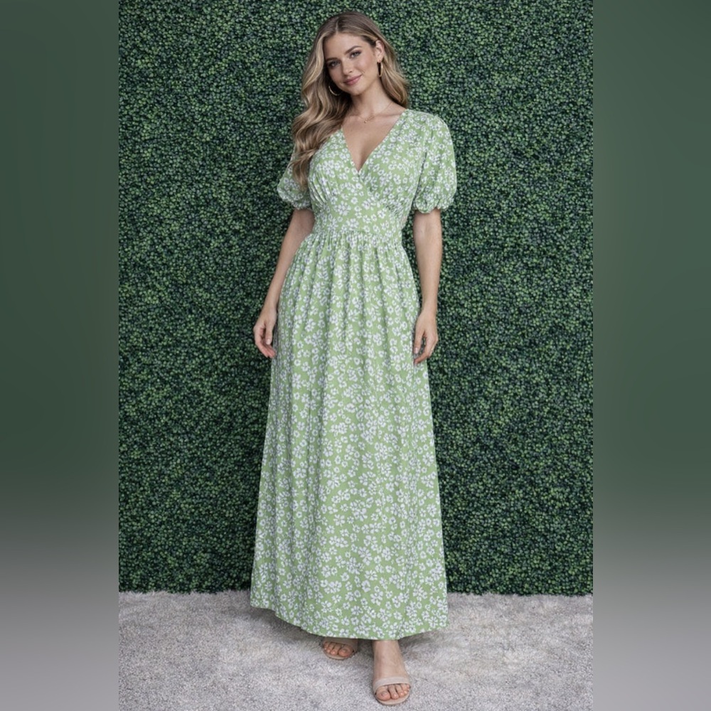 Nwt Green Floral Silk Blend Maxi Dress – NWT – Romantic &‎ Timeless